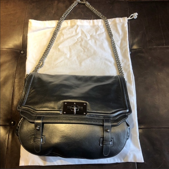 BE&D Leather Shoulder Bag - Picture 1 of 6